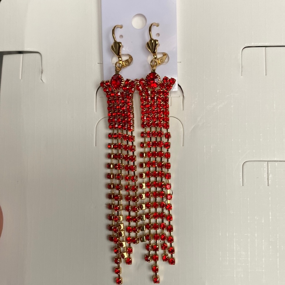 Earrings red color,with gold bath 14 k Goldplaited long